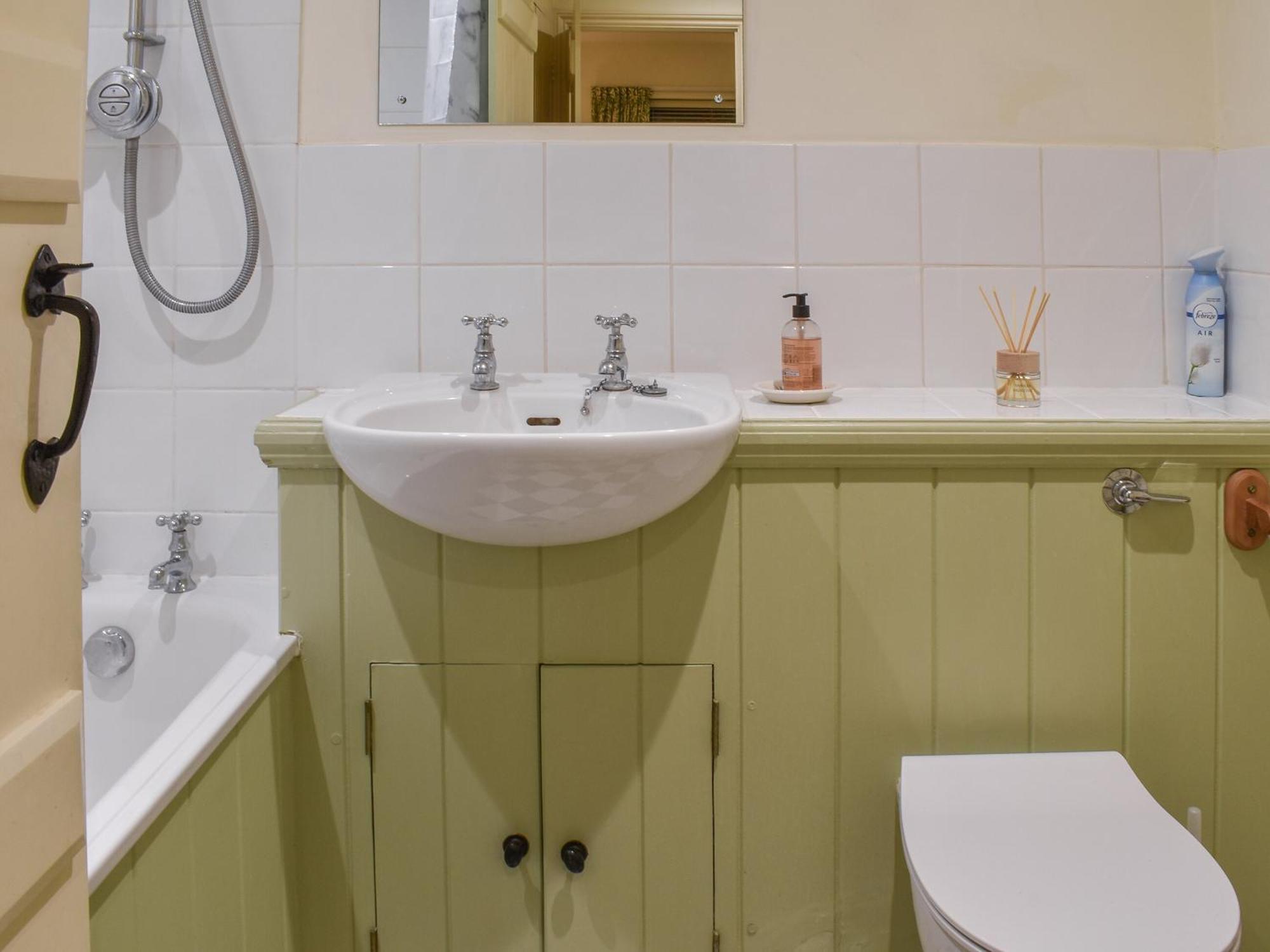 Honeysuckle Cottage North Mundham المظهر الخارجي الصورة